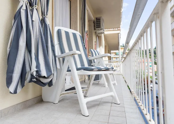 Casaviva - Cozy Bilo With Parking In شقة